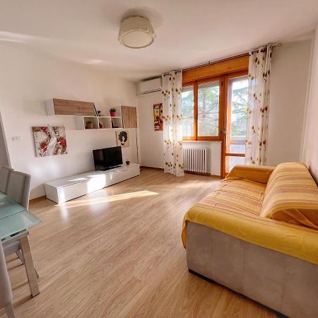 Lovely Apartment A Due Passi Dal Mare Rimini Extérieur photo